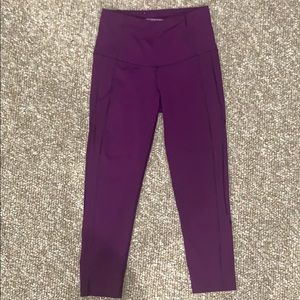 Victoria’s Secret Sport Knockout Capri Leggings